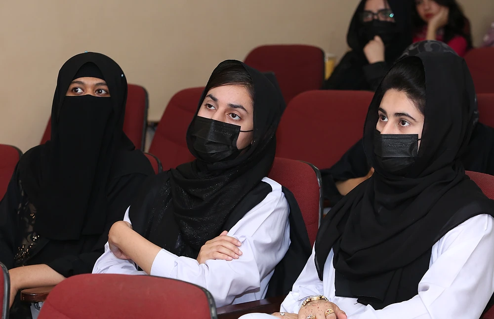 Students attending the AI and web development session